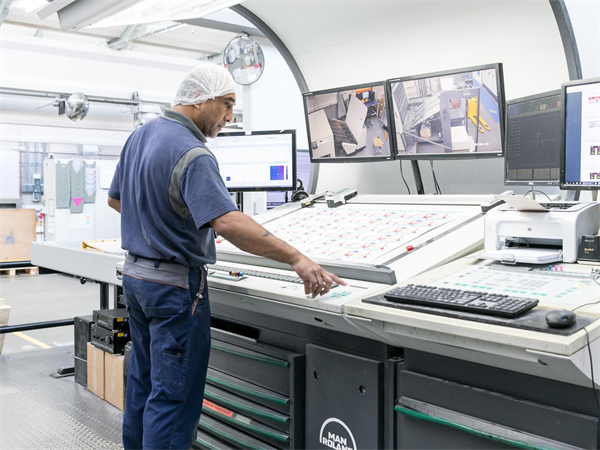 Notre équipe est prête à réaliser le meilleur emballage pour vous. 