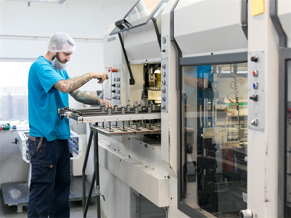 Notre équipe est prête à réaliser le meilleur emballage pour vous. 